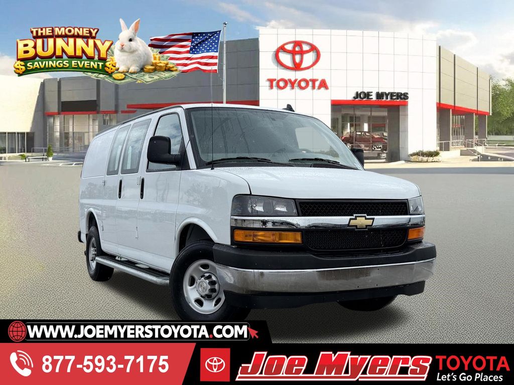 2024 Chevrolet Express 2500 Work Van HD's photo