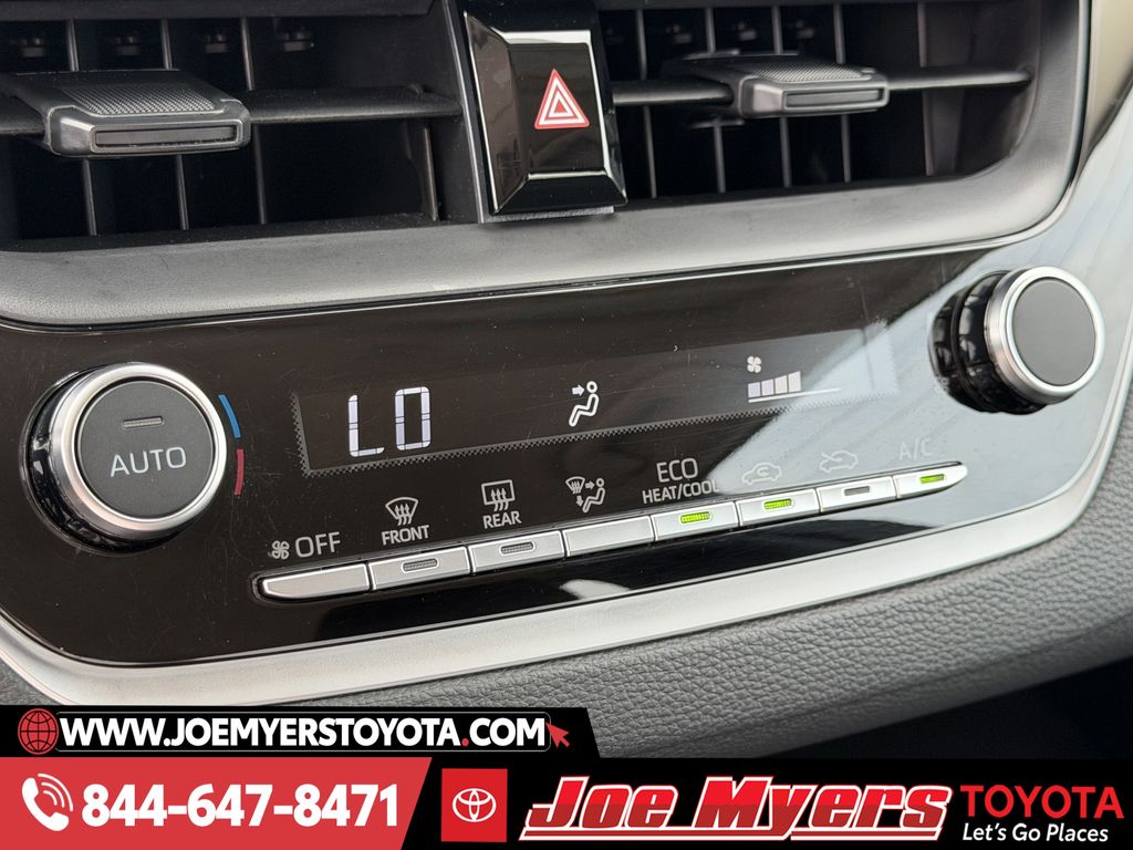 Used 2025 Midnight Black Metallic Toyota LE image 20