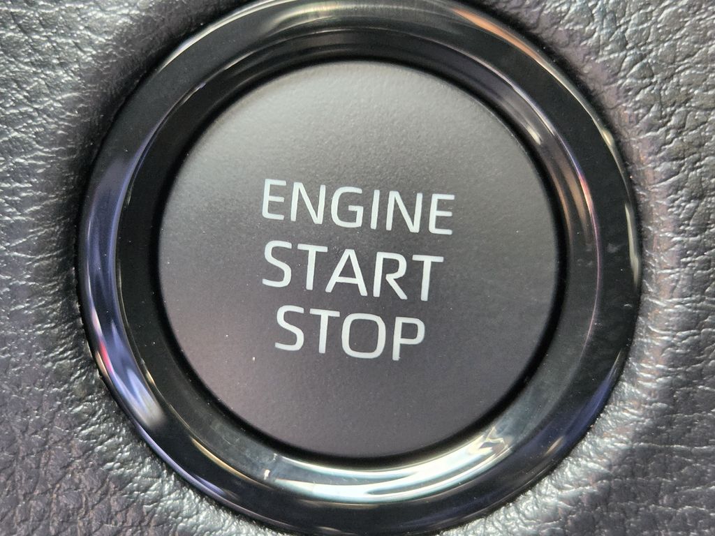 New 2026 Ice Cap Toyota SR5 image 21