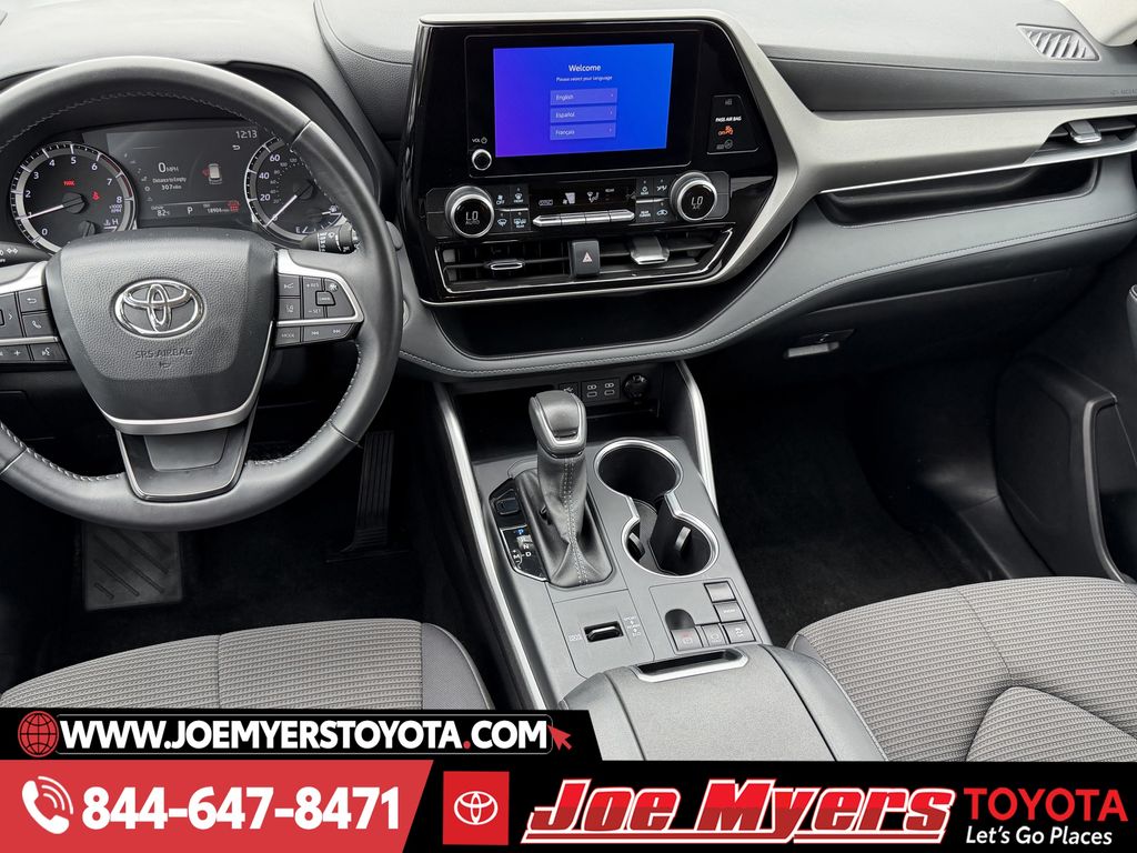 Used 2025 Blueprint Toyota LE image 17