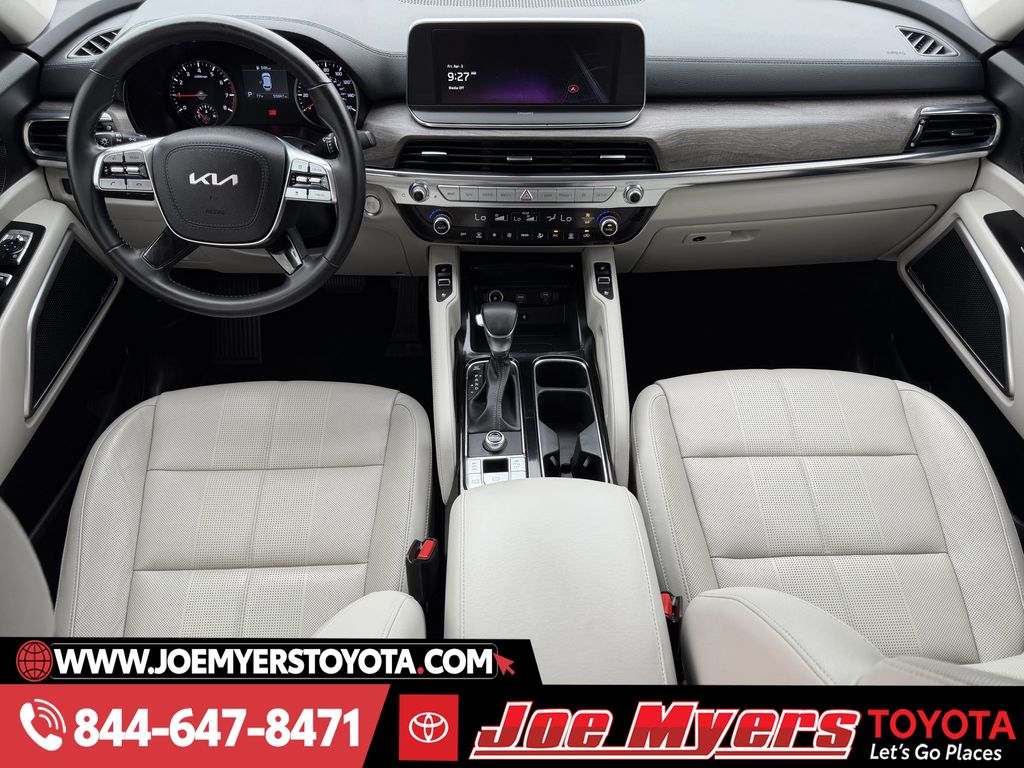 Used 2022 Gravity Gray Kia EX image 12