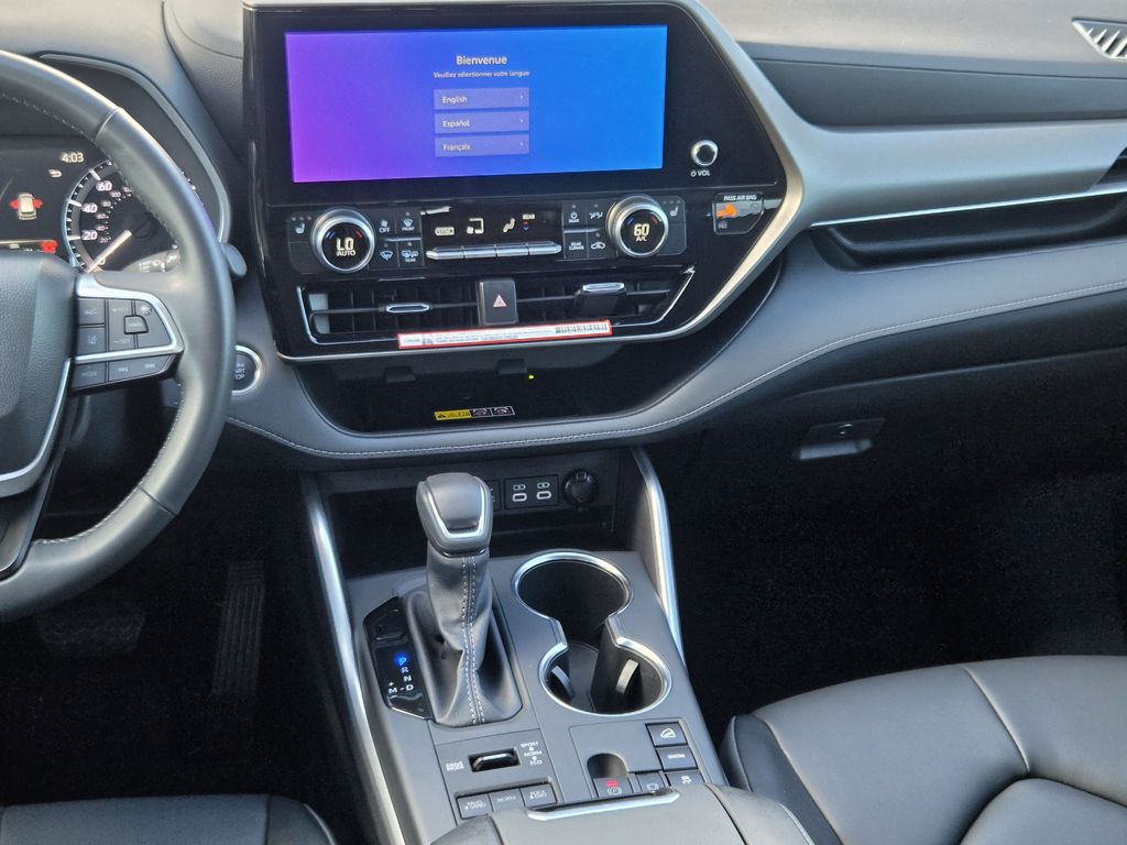 Used 2026 Pearl Toyota XLE image 17