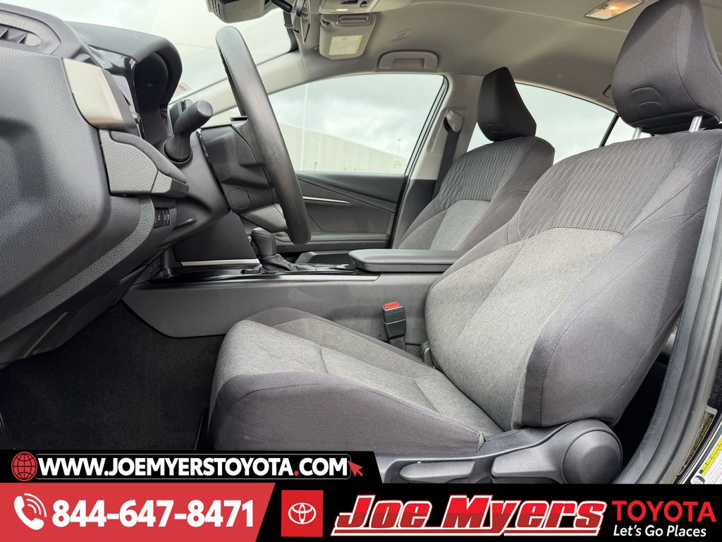 Used 2025 Midnight Black Metallic Toyota LE image 27