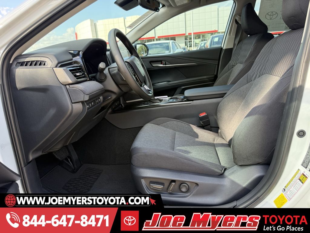 New 2026 Ice Cap Toyota LE image 18