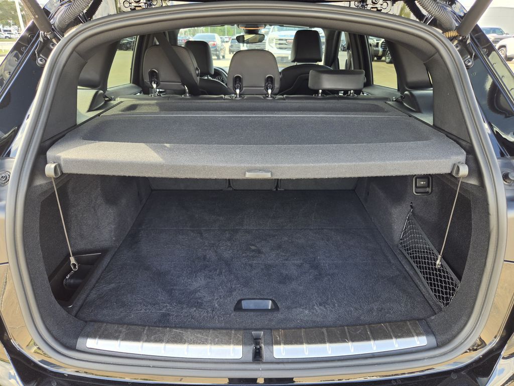 Used 2022 Jet Black BMW sDrive28i image 29