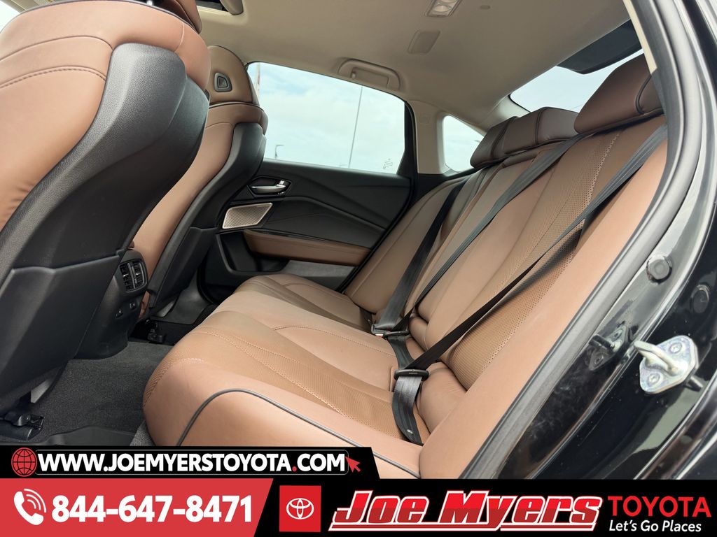 Used 2023 Majestic Black Pearl Acura Advance image 30