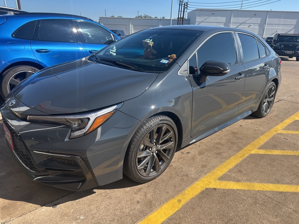 Used 2025 Toyota Corolla SE Sedan