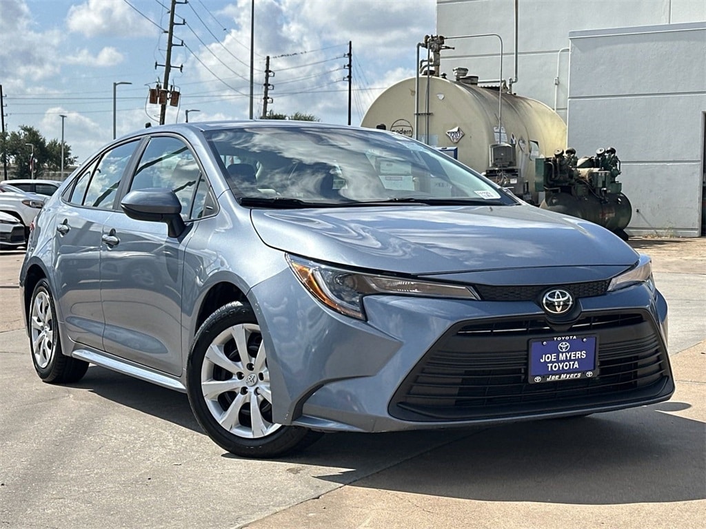 Used 2023 Toyota Corolla LE with VIN 5YFB4MDE0PP049449 for sale in Houston, TX