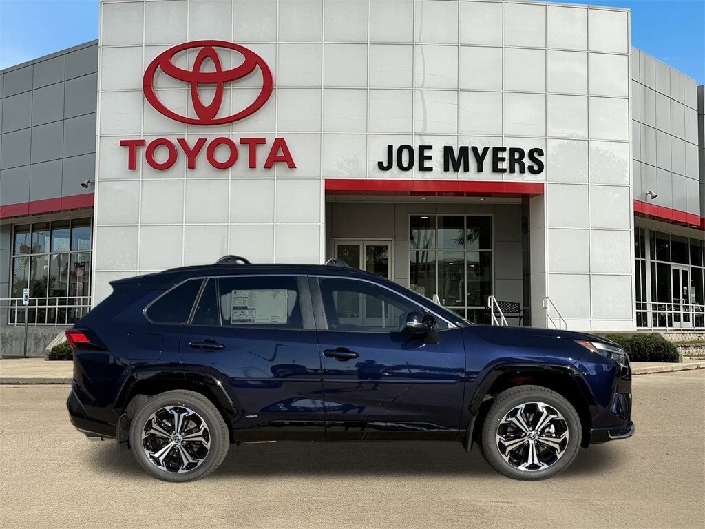 2025 Toyota RAV4 Hybrid XSE photo 3