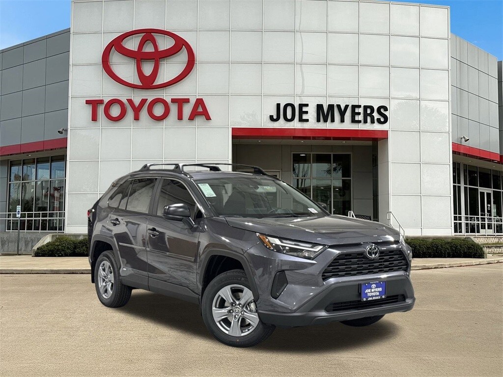 2025 Toyota RAV4 Hybrid LE photo 2