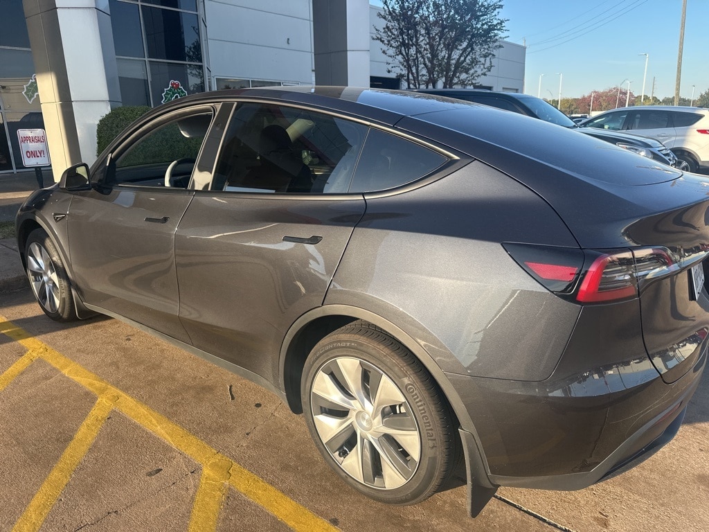 Used 2024 Tesla Model Y Standard Range SUV