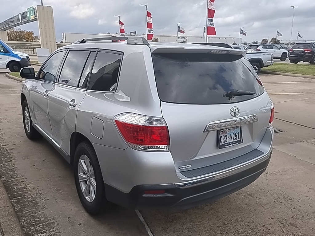 Used 2011 Toyota Highlander SE SUV