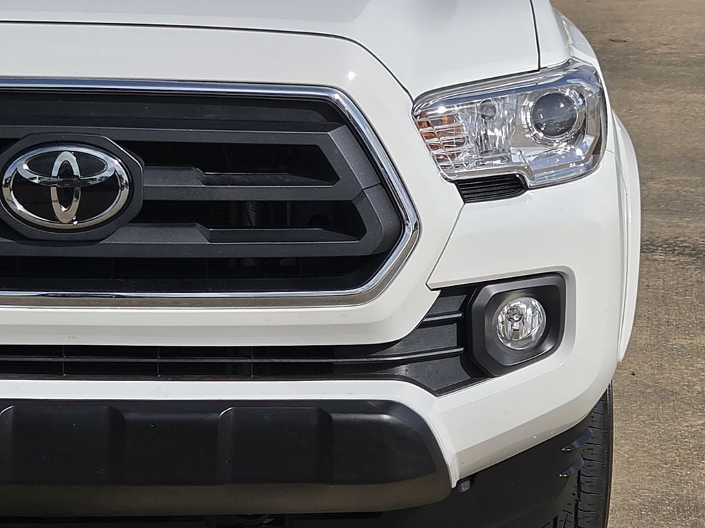 Used 2023 Ice Toyota SR5 image 4