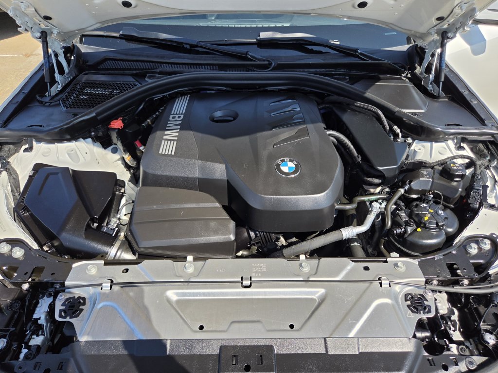 Used 2025 White Metallic BMW 330i image 31