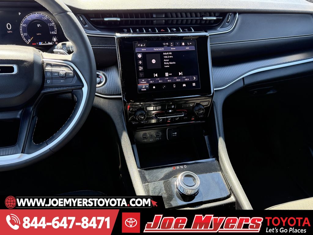 Used 2025 Bright White Clearcoat Jeep Altitude image 17