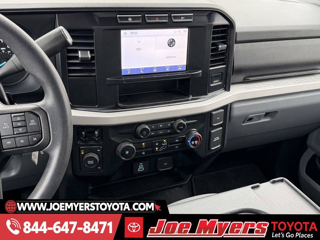 Used 2024 Iconic Silver Metallic Ford XLT image 16