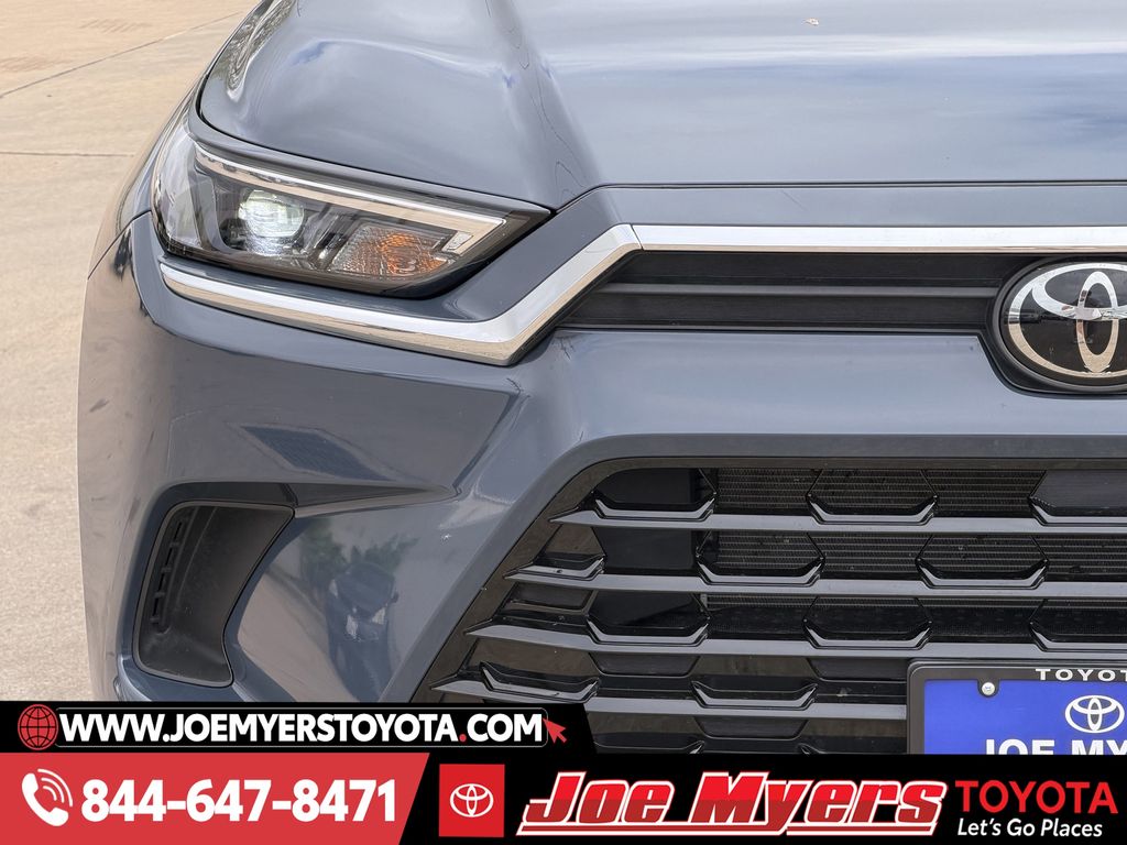 Used 2025 Storm Cloud Toyota XLE image 5