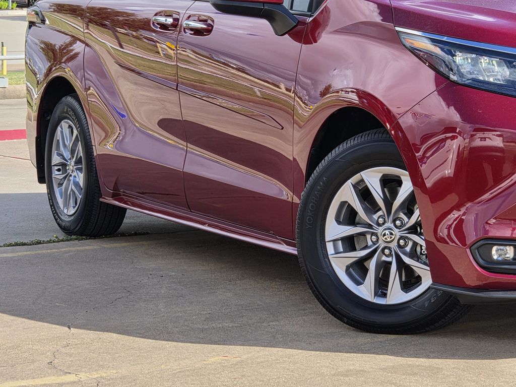 Used 2025 Pearl Toyota XLE image 12