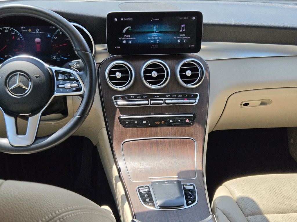 Used 2022 Polar White Mercedes-Benz GLC 300 image 16