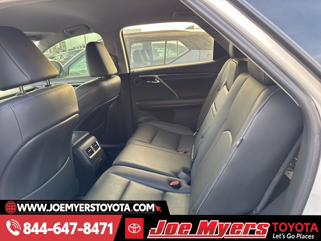 Used 2019 White Lexus 350 image 3