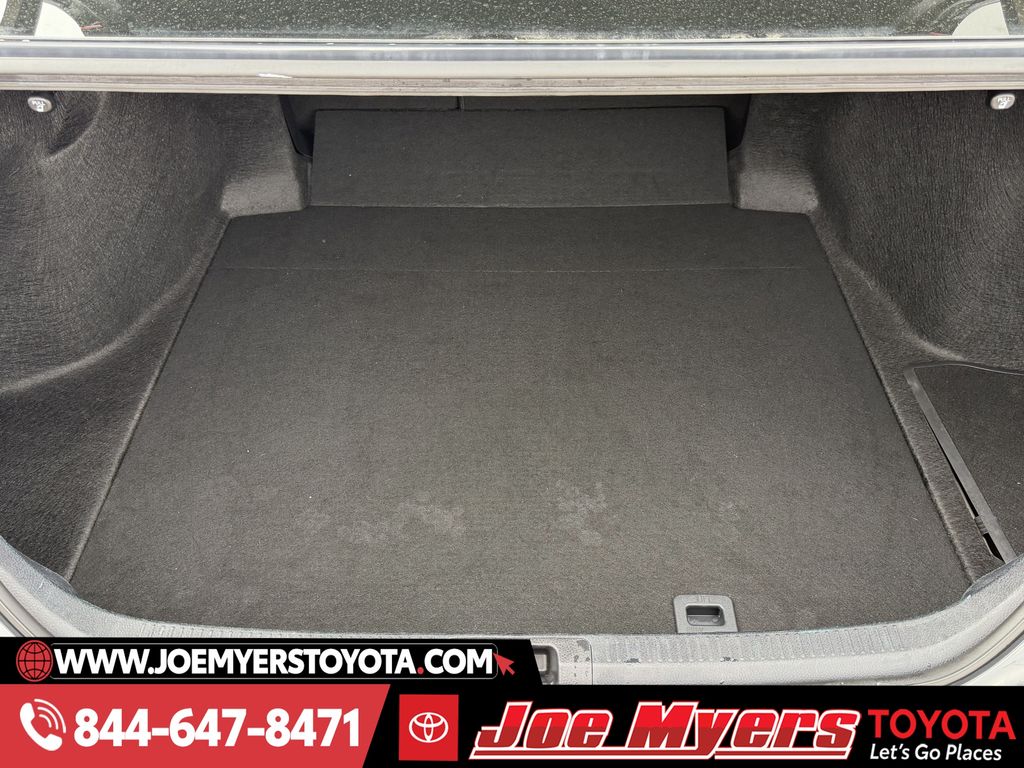 Used 2025 Underground Toyota LE image 29