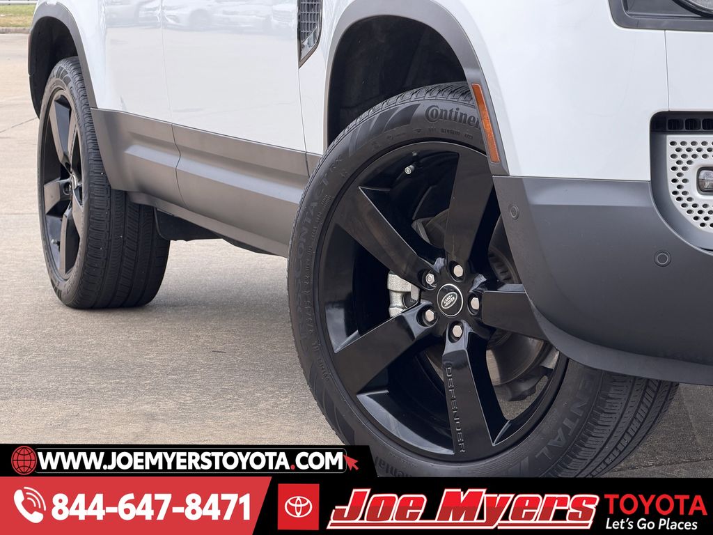 Used 2024 Fuji White Land Rover S image 12