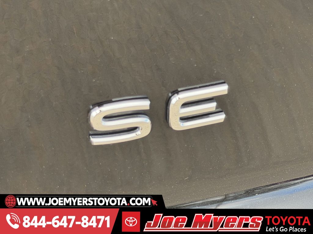 Used 2025 Deep Black Pearl Volkswagen 2.0T SE w/Technology image 11