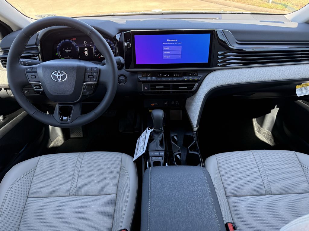 2026 Toyota Camry XLE - Photo 9