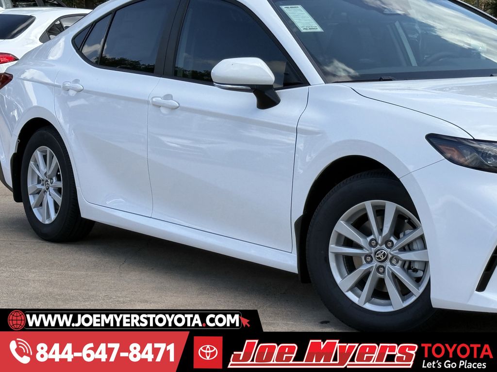 New 2026 Ice Cap Toyota LE image 8