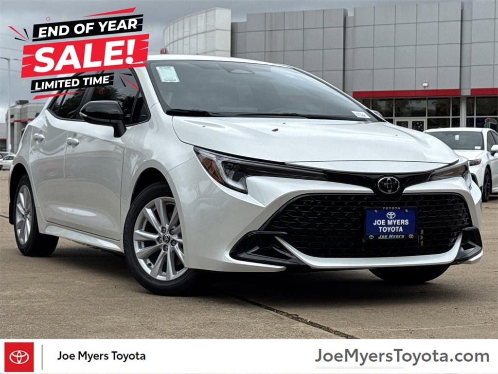 2026 Toyota Corolla Hatchback SE's photo