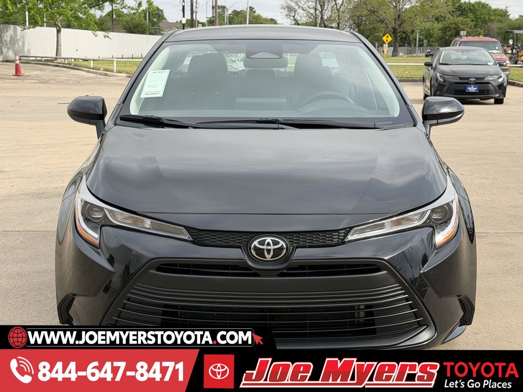 Used 2025 Midnight Black Metallic Toyota LE image 3