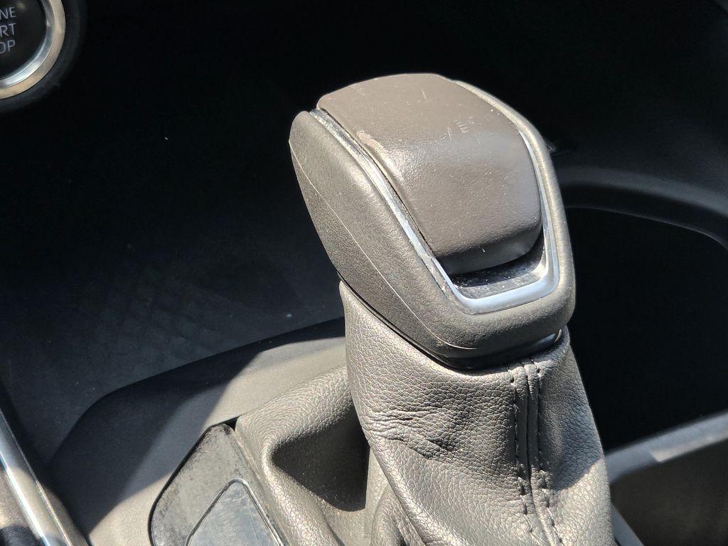 Used 2025 Midnight Black Metallic Toyota XLE image 21