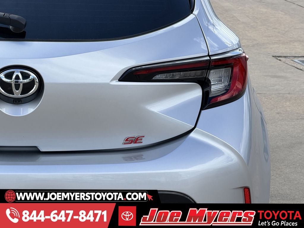 Used 2025 Classic Silver Metallic Midnight Black Metallic Toyota SE image 9