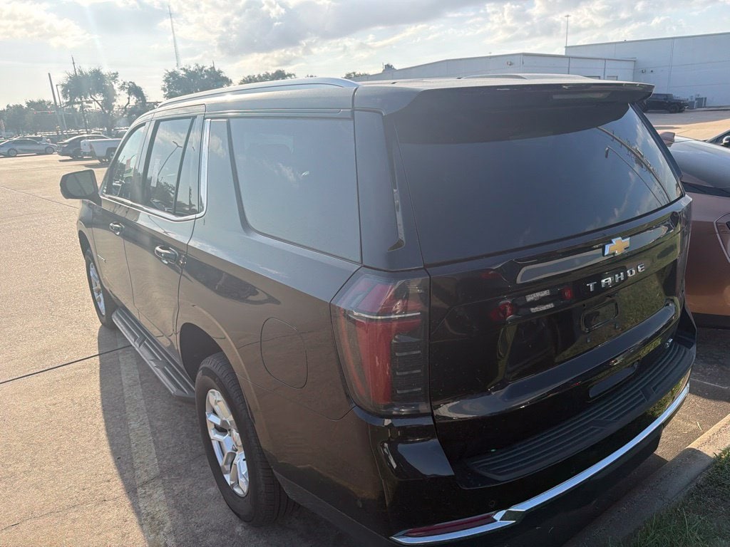 Used 2025 Black Chevrolet LT image 4