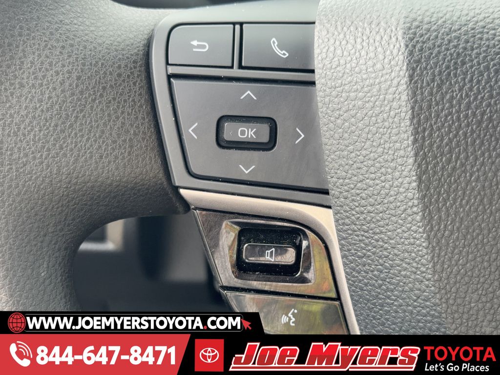 Used 2025 Ice Cap Toyota LE image 24