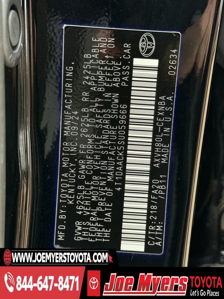 Used 2025 Midnight Black Metallic Toyota LE image 32