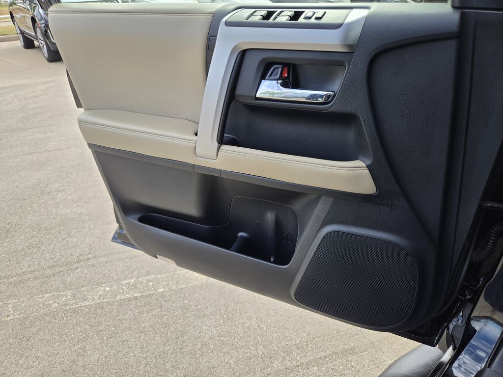 Used 2016 Midnight Black Metallic Toyota SR5 Premium image 24