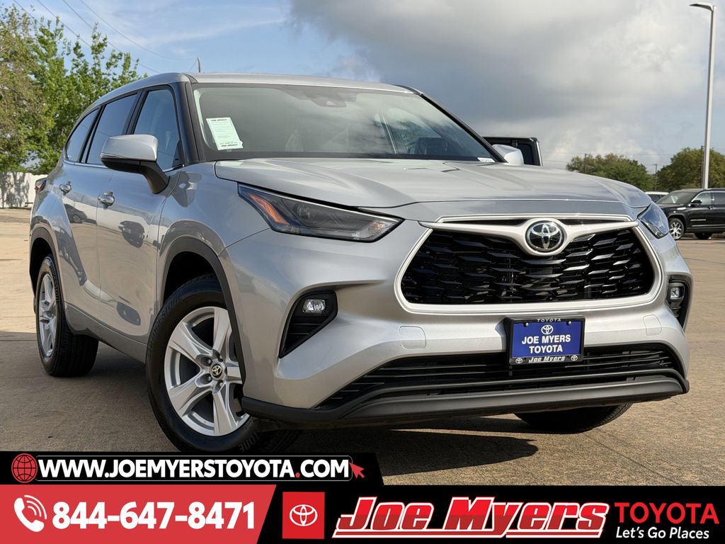 Used 2025 Celestial Silver Metallic Toyota LE image 2