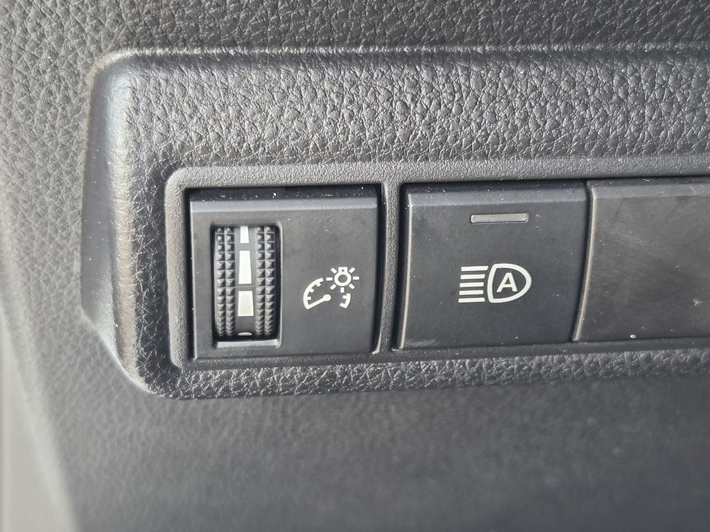 Used 2026 Ice Toyota LE image 24