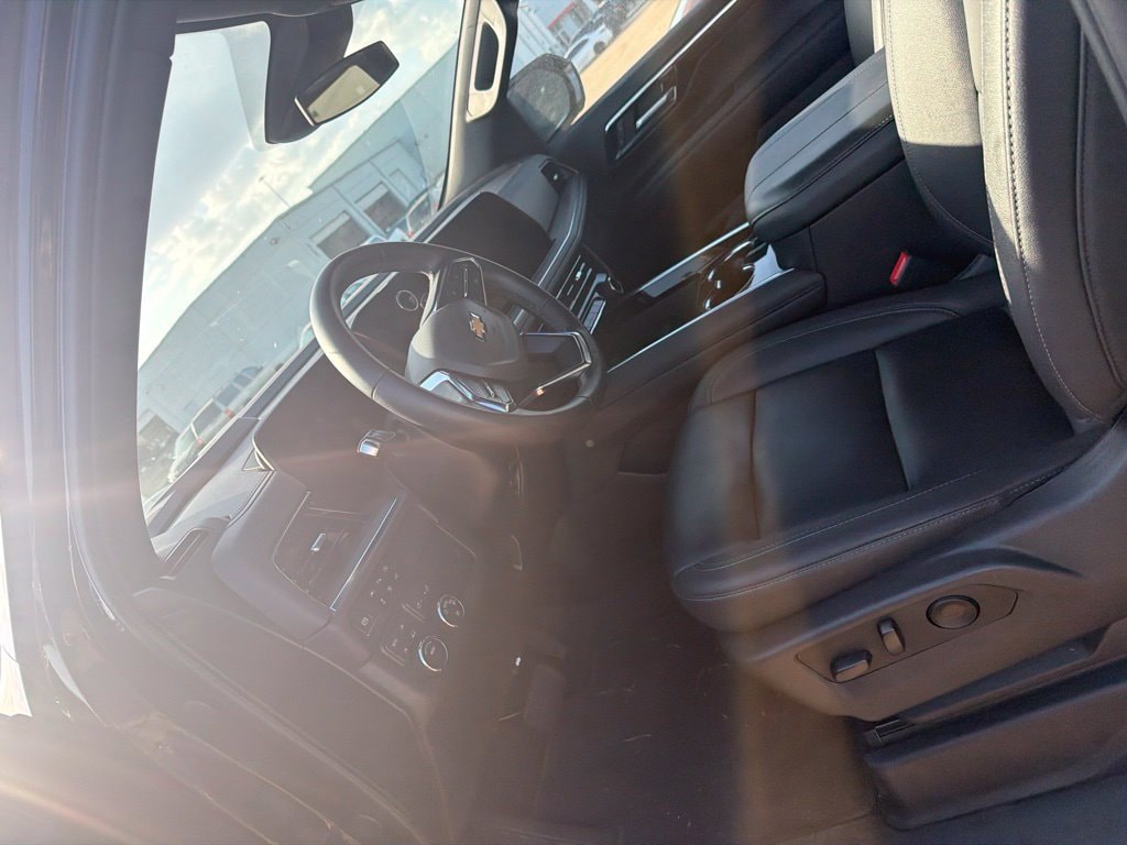 Used 2025 Black Chevrolet LT image 2