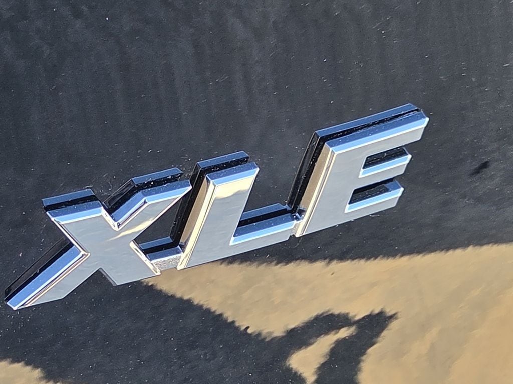 Used 2025 Midnight Black Metallic Toyota XLE image 11