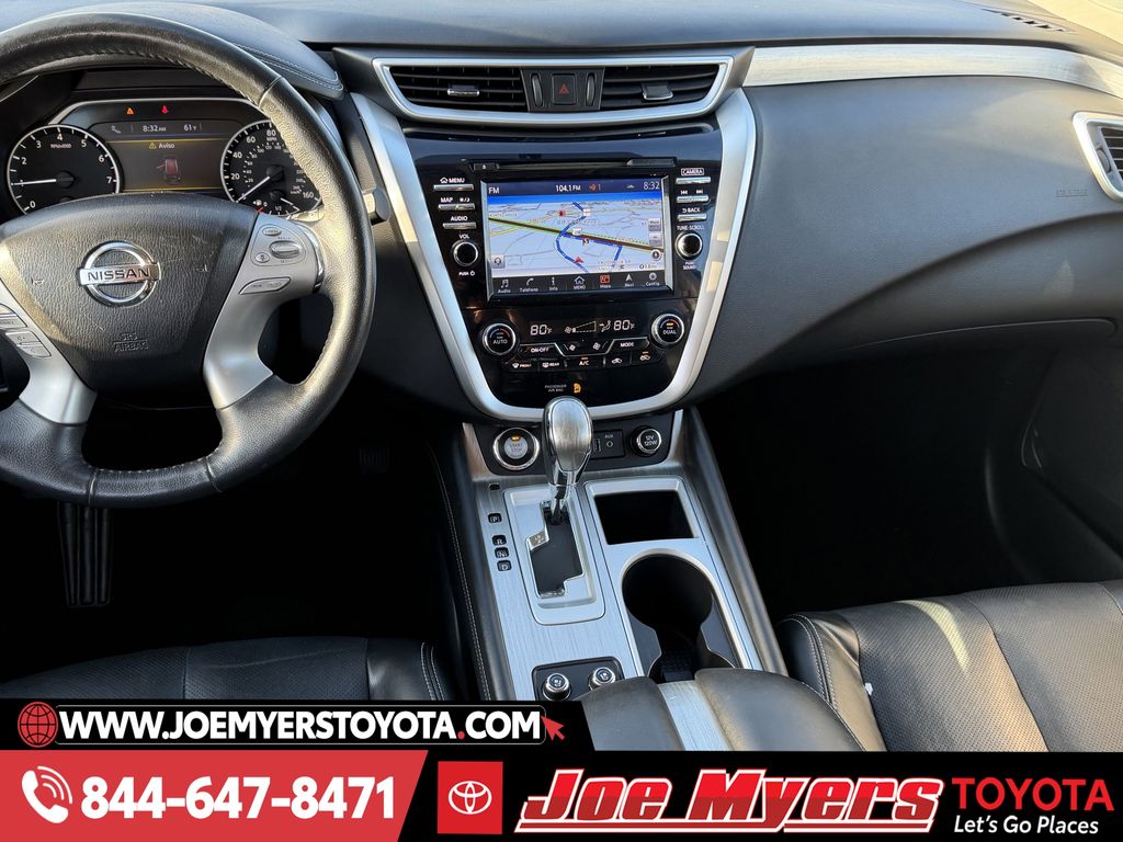 Used 2018 Cayenne Red Metallic Nissan Platinum image 17