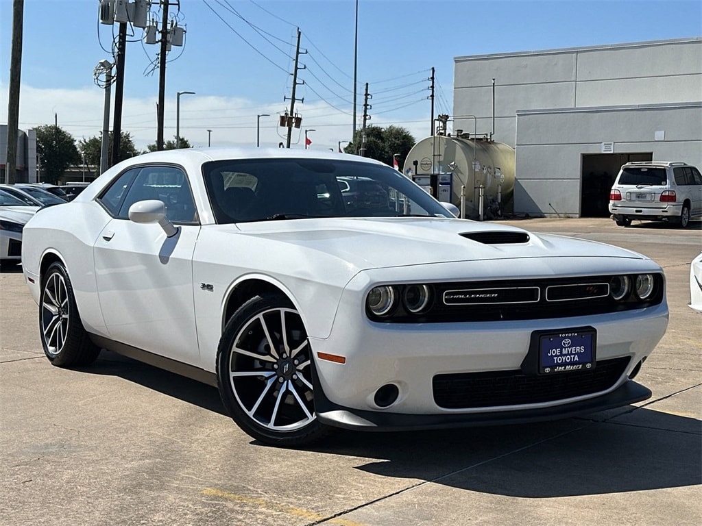 Used 2023 Dodge Challenger R/T with VIN 2C3CDZBT6PH570298 for sale in Houston, TX