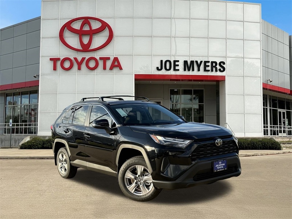 New 2025 Toyota RAV4 XLE SUV