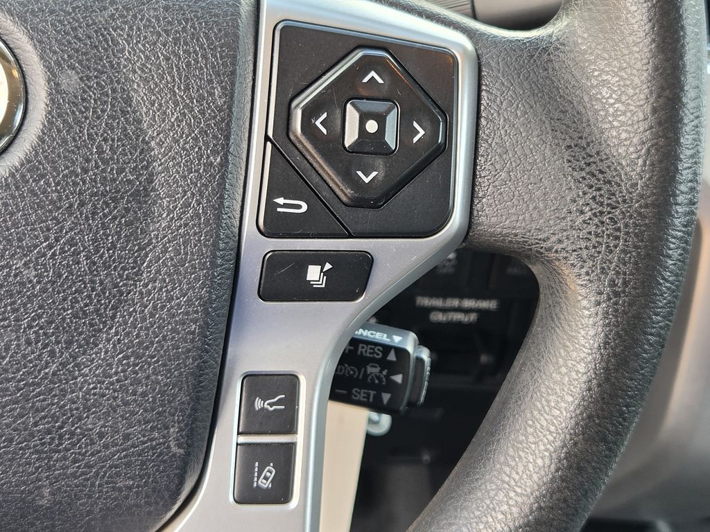 Used 2018 Magnetic Gray Metallic Toyota SR5 image 21