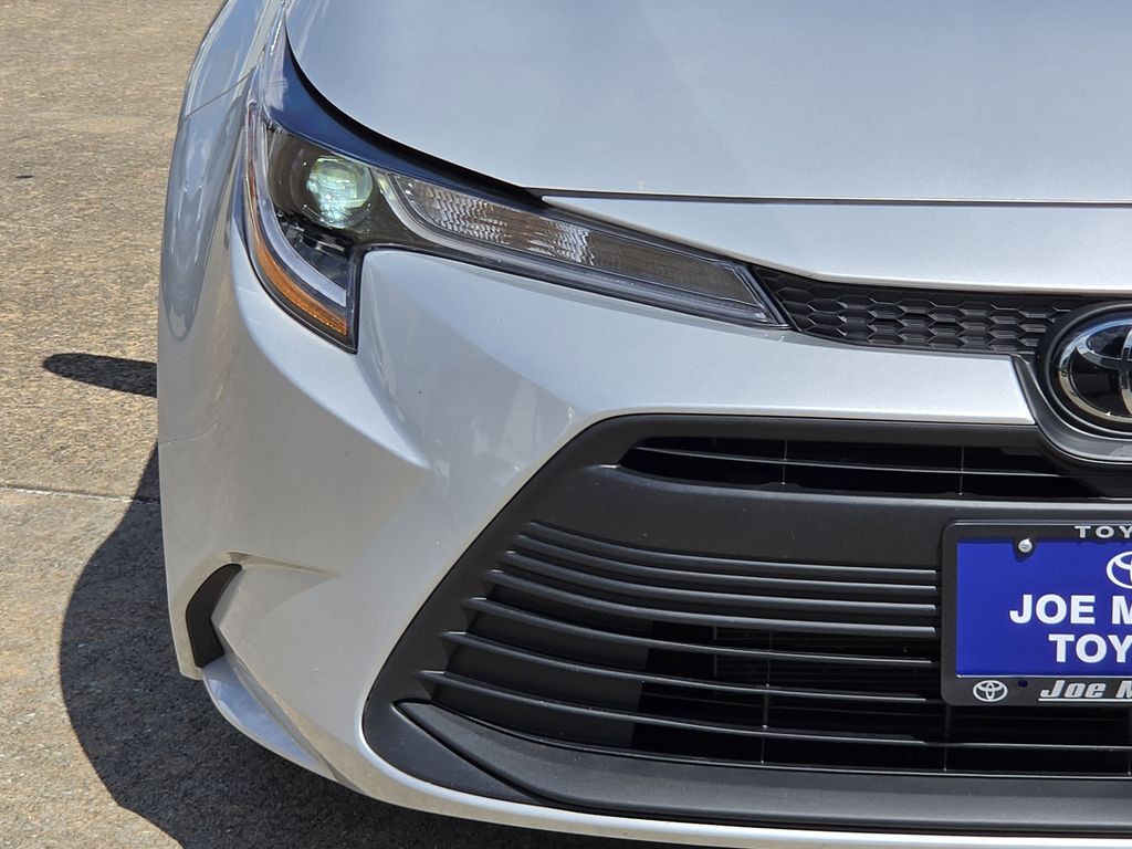 Used 2026 Classic Silver Metallic Toyota LE image 5