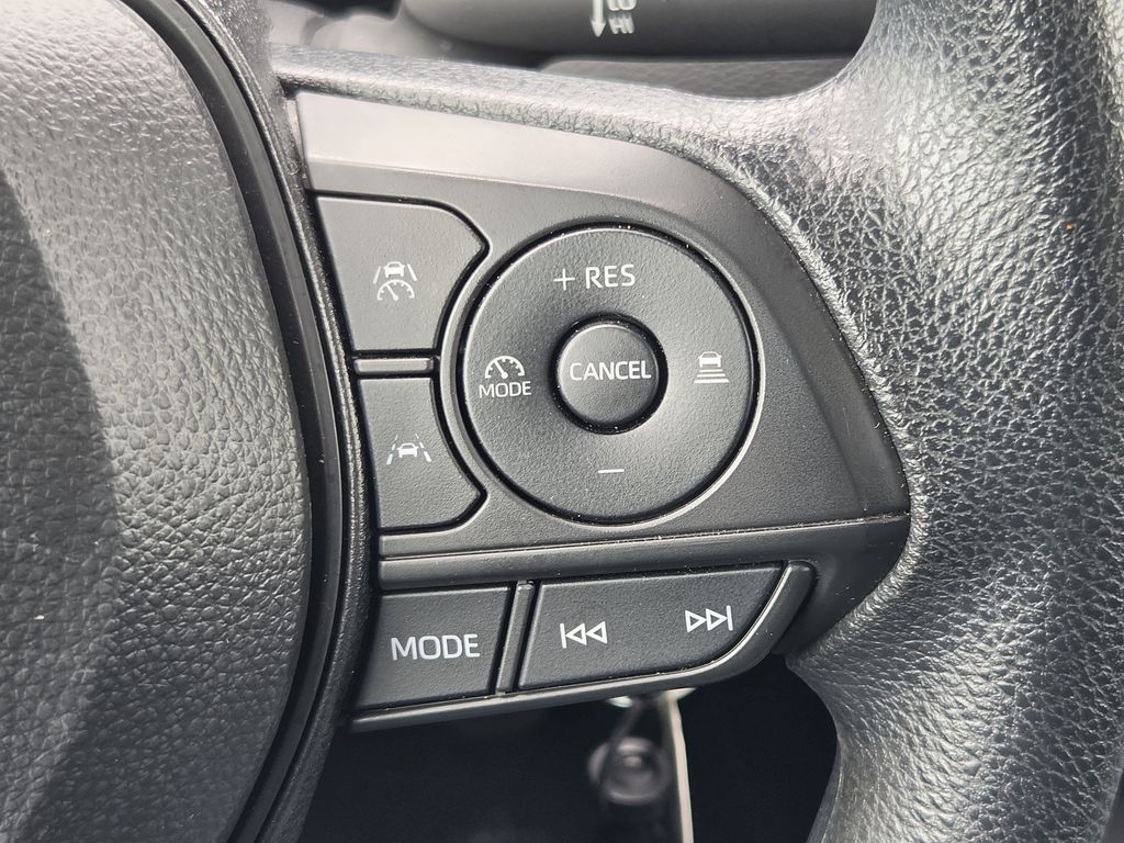 Used 2025 Ice Toyota LE image 21