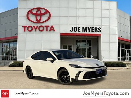 2026 Toyota Camry SE Sedan
