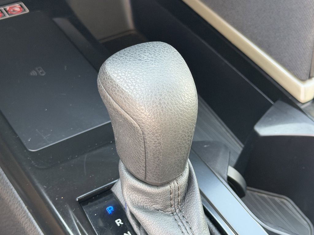 2025 Toyota Camry LE - Photo 21
