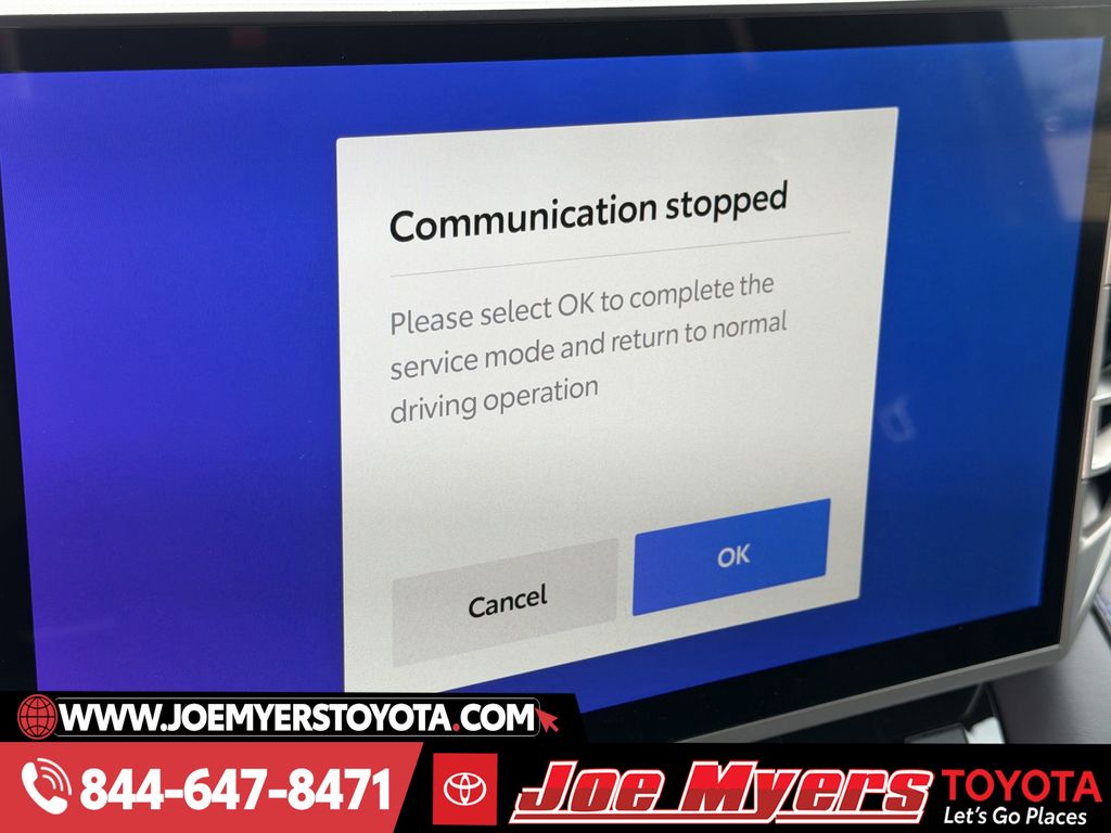 New 2026 Magnetic Gray Meta Toyota Platinum image 16